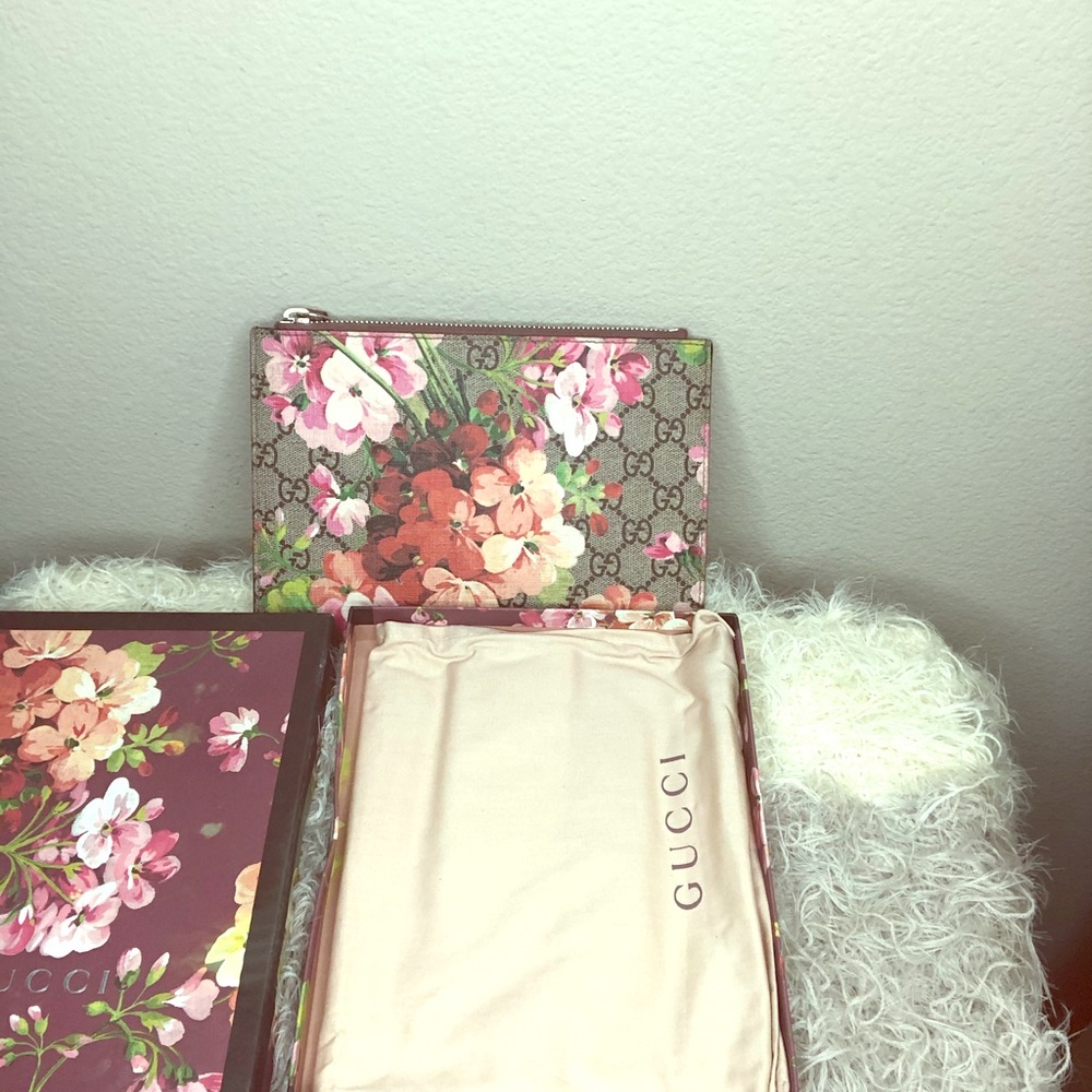 Gucci pouch